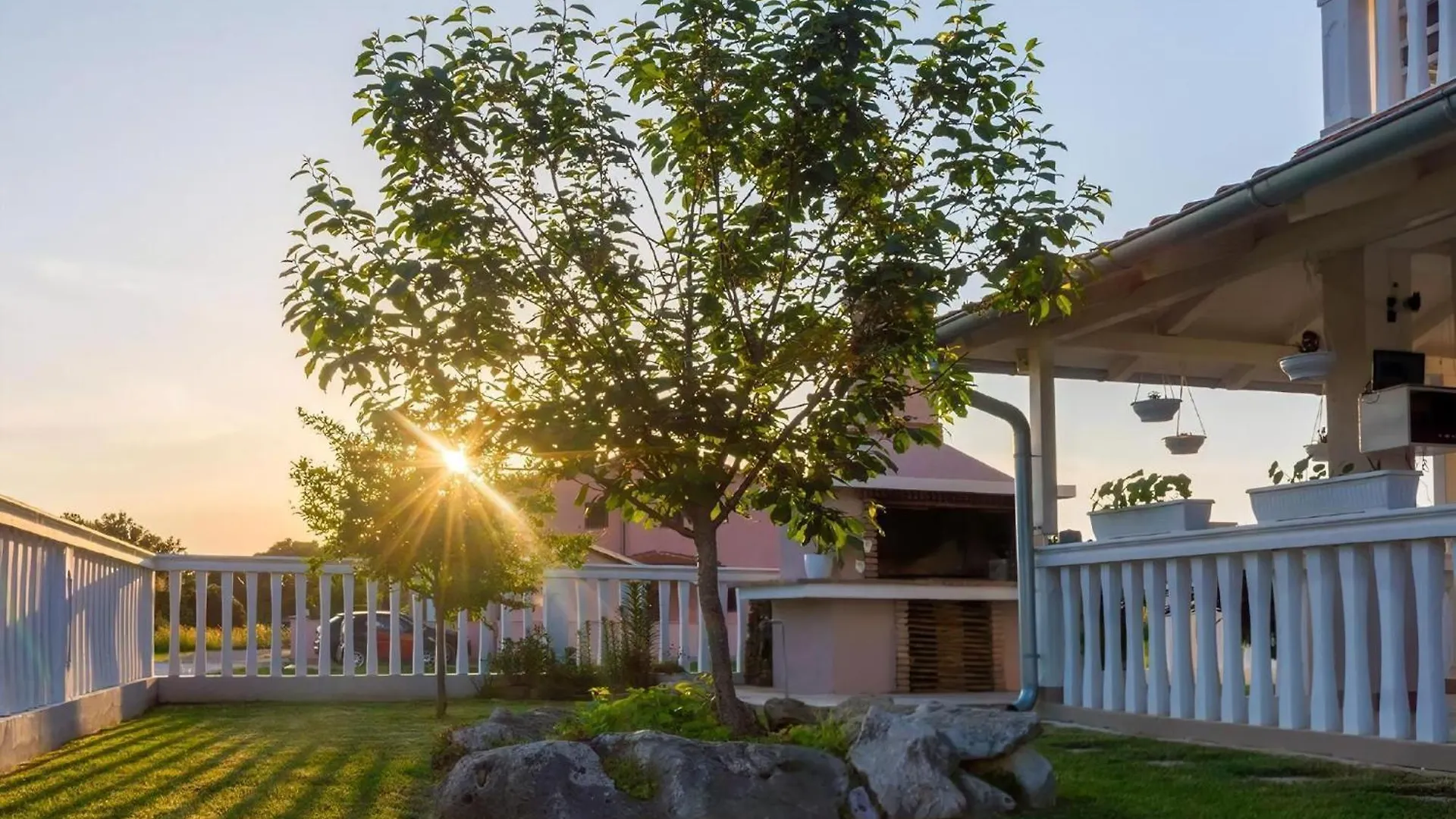 Moderne Ferienwohnung Mit Jacuzzi Liznjan Croatia