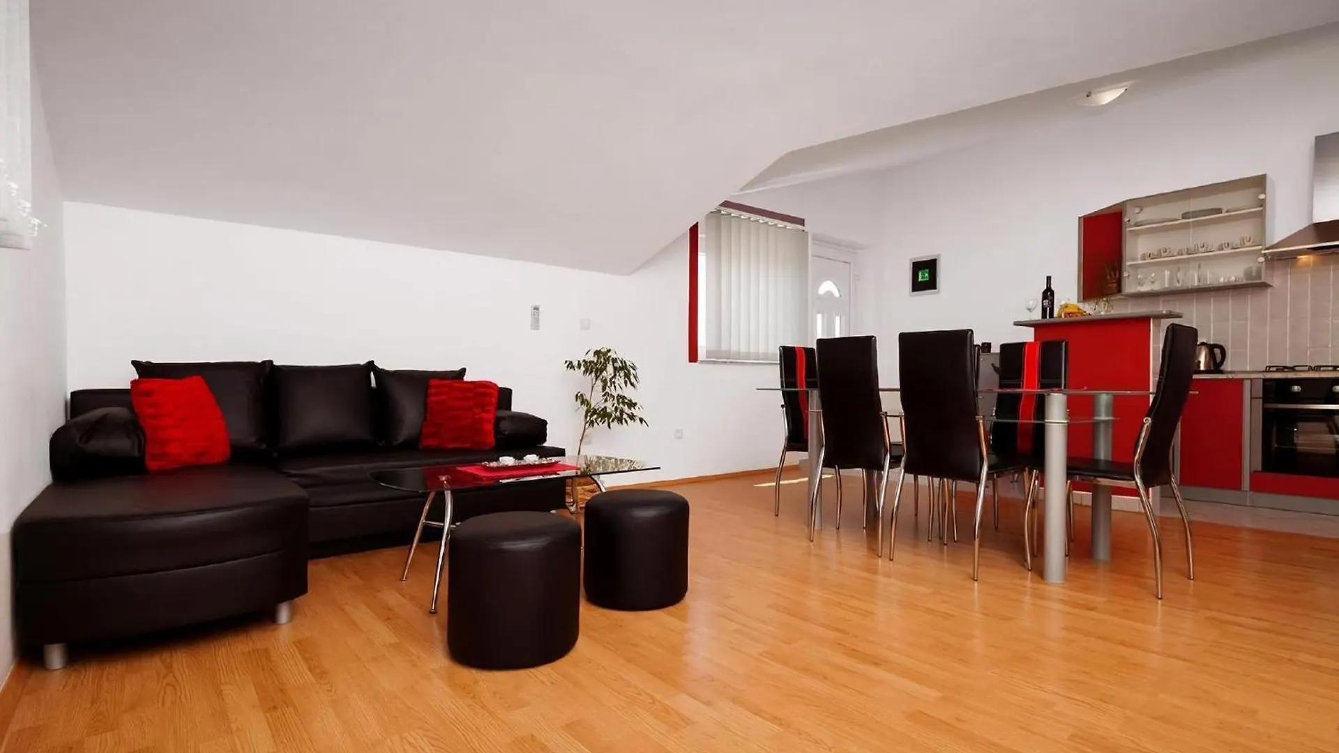 Moderne Ferienwohnung Mit Jacuzzi Liznjan